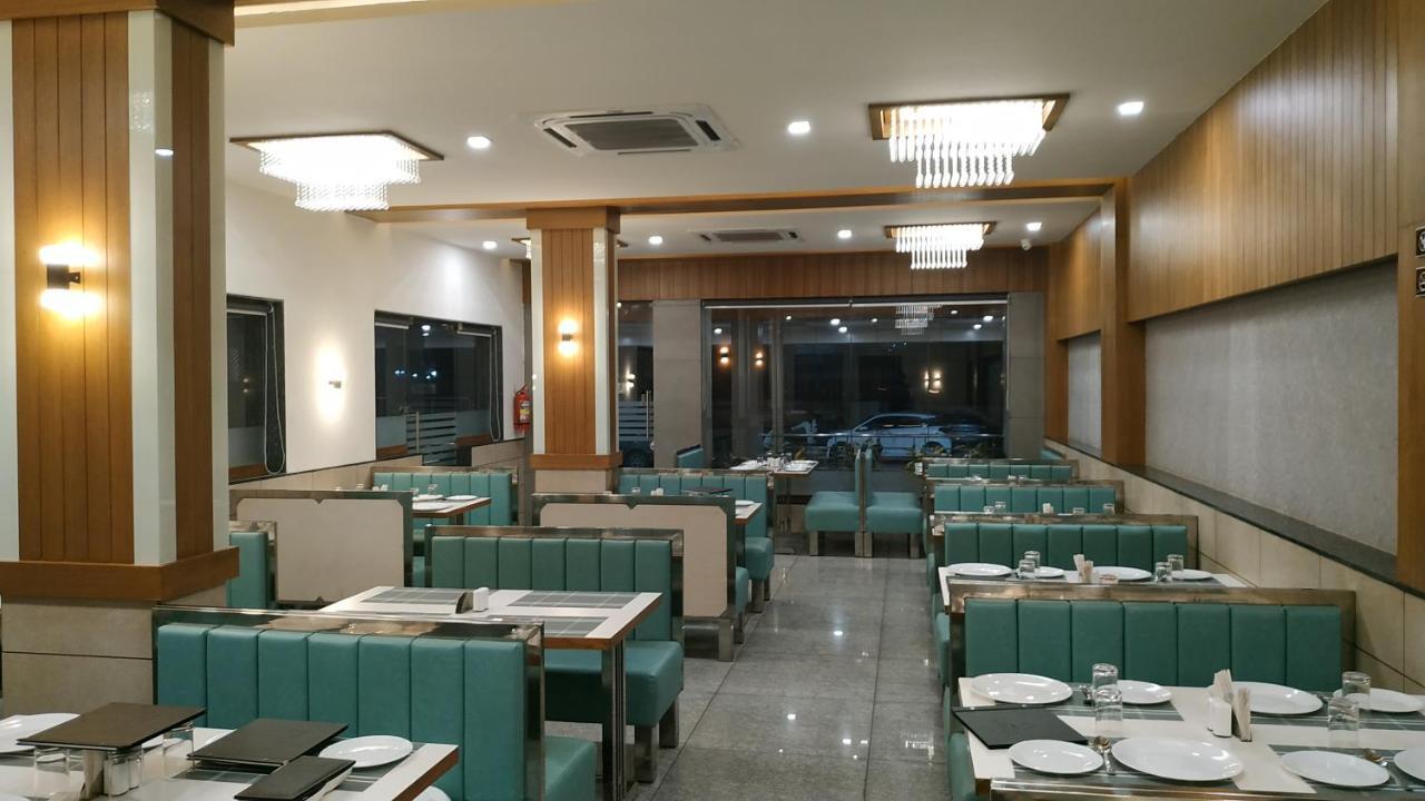 Hotel Satkar Chhatral Exterior foto